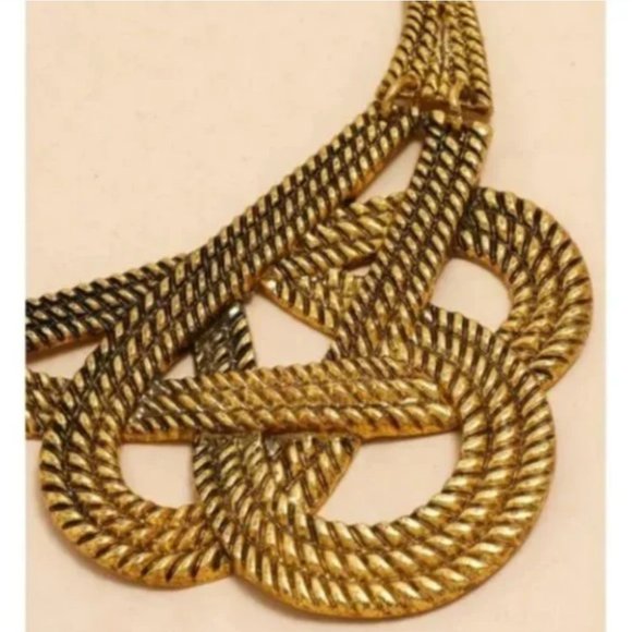 🛍️ 2 For $15 🛍️ Textured Knot Metal Necklace - Picture 5 of 9